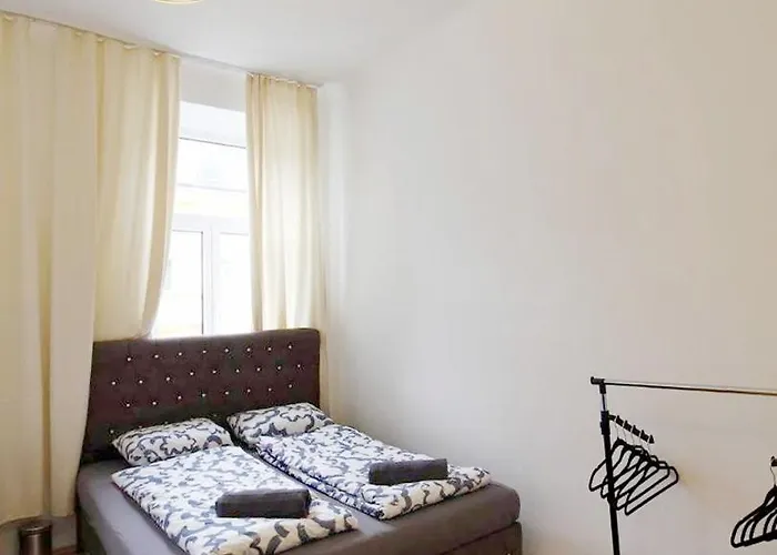 Homestay szállás Comfortable Near Schonbrunn Palace *