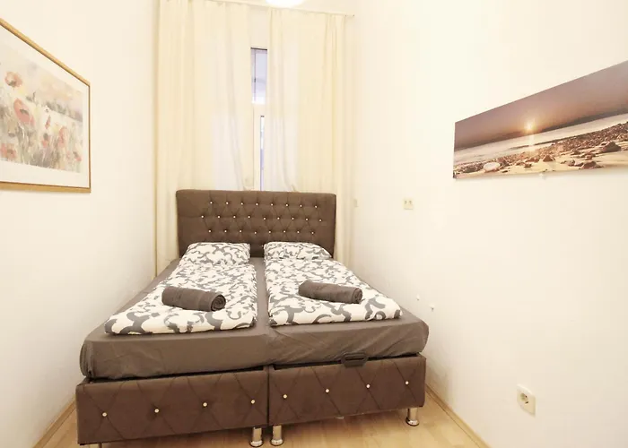Comfortable Near Schonbrunn Palace Homestay szállás