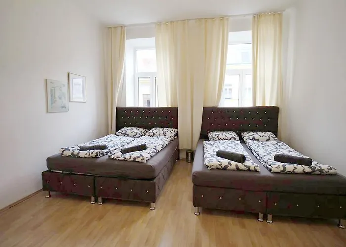 Homestay szállás Comfortable Near Schonbrunn Palace *