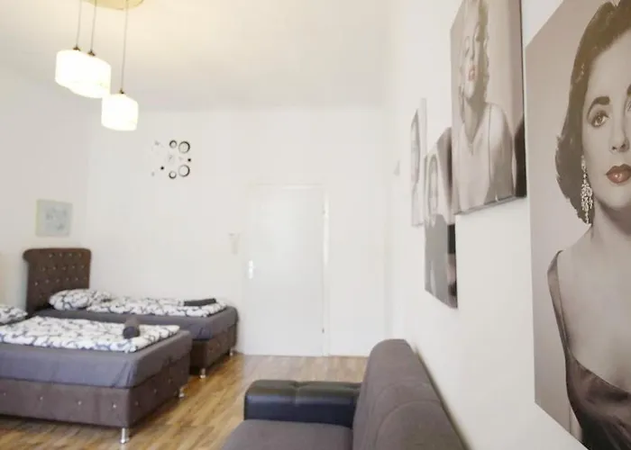 Comfortable Near Schonbrunn Palace Homestay szállás