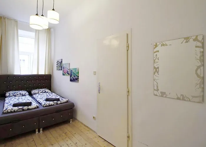 Comfortable Near Schonbrunn Palace