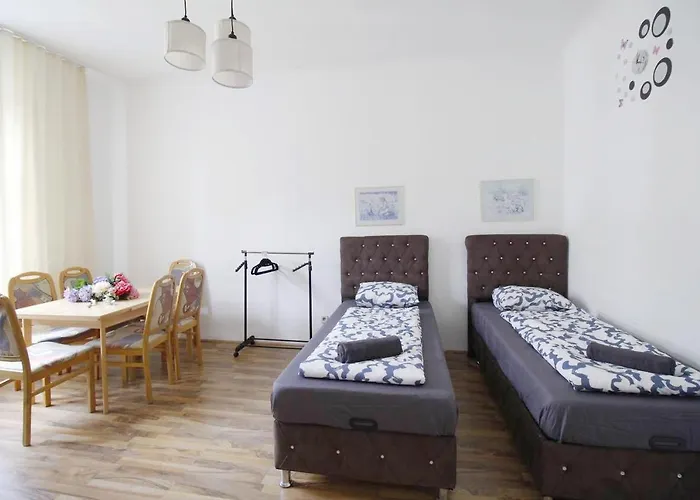 Homestay szállás Comfortable Near Schonbrunn Palace Bécs