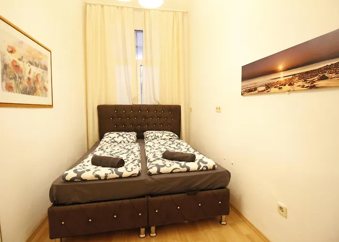 Comfortable Near Schonbrunn Palace